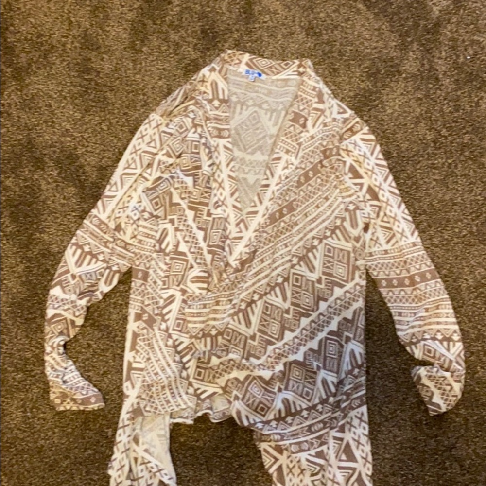 Three cardigans - Picture 2 of 7